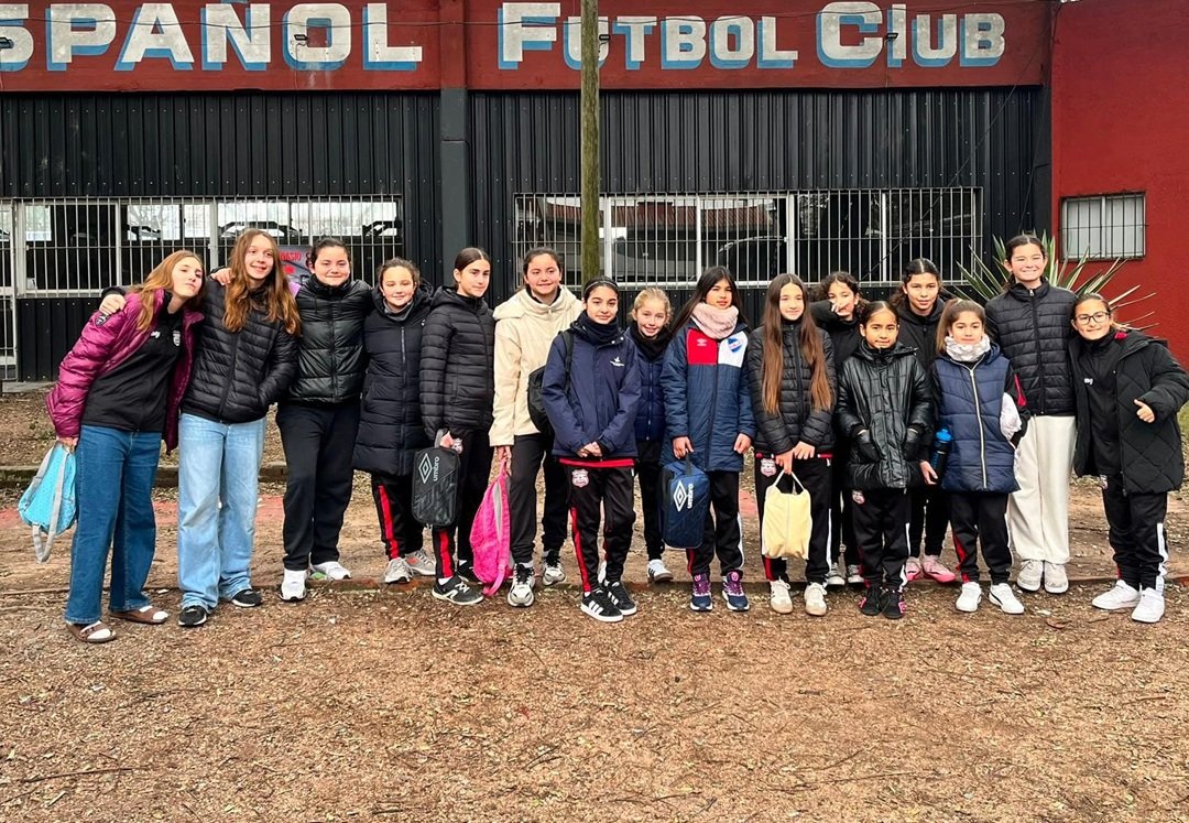 ⚽❤️🖤 ¡Así comenzaron a vivir esta nueva experiencia nuestras niñas Sub-11